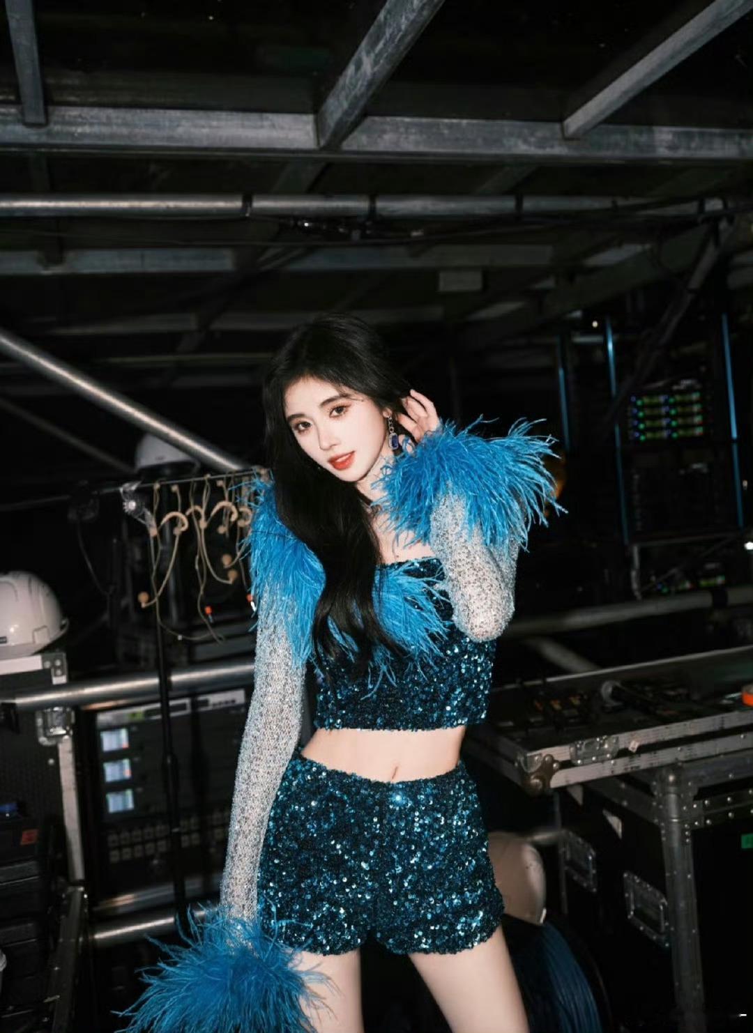 jjy 鞠婧祎露芜衣 jjy鞠婧祎姜黎非 -好喜歡你 知不知道-