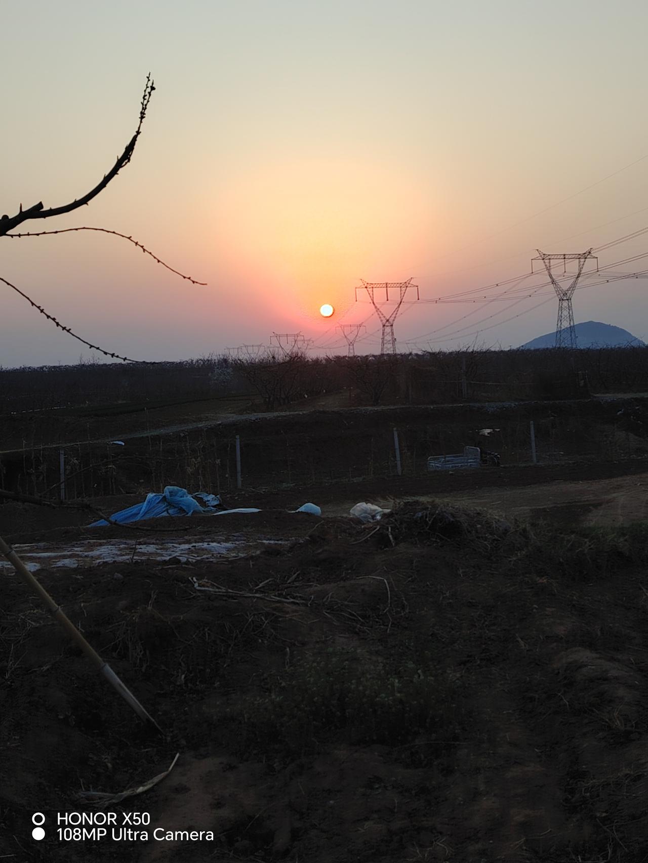 记录一下晴天，阴天，落日的天空