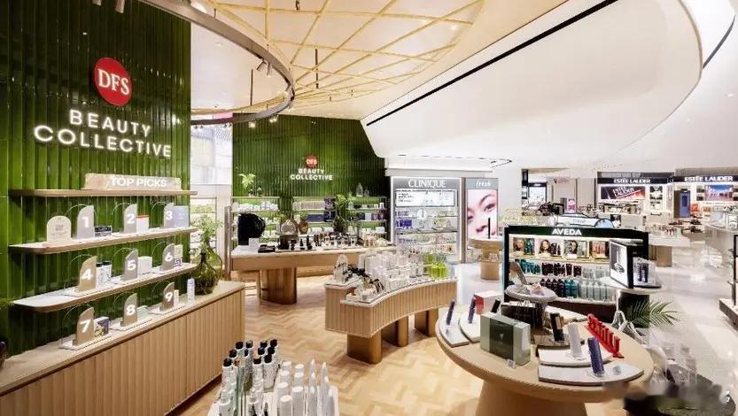 【中免斥31亿购DFS港澳业务 引LVMH 入股】中国中免（01880）表示，将