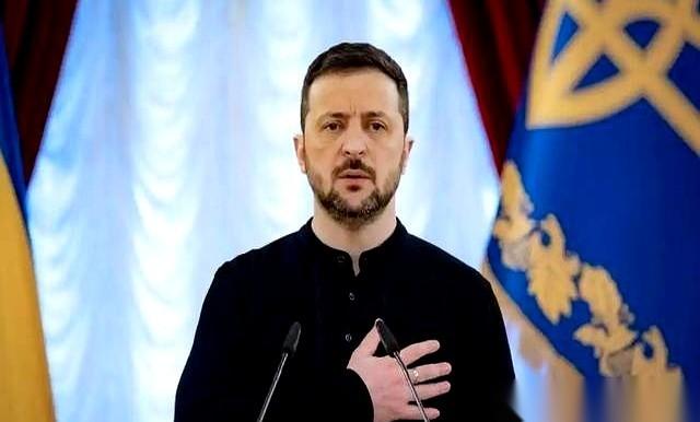 很多人都忘了，2022年初，全世界给泽连斯基准备的剧本，是“72小时内流亡”。