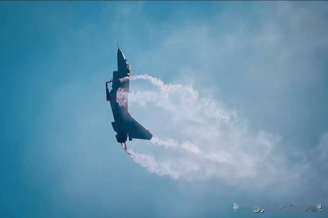 【巴基斯坦飞机连续空袭阿富汗目标】
    阿富汗媒体透露，10月9日深夜，一架