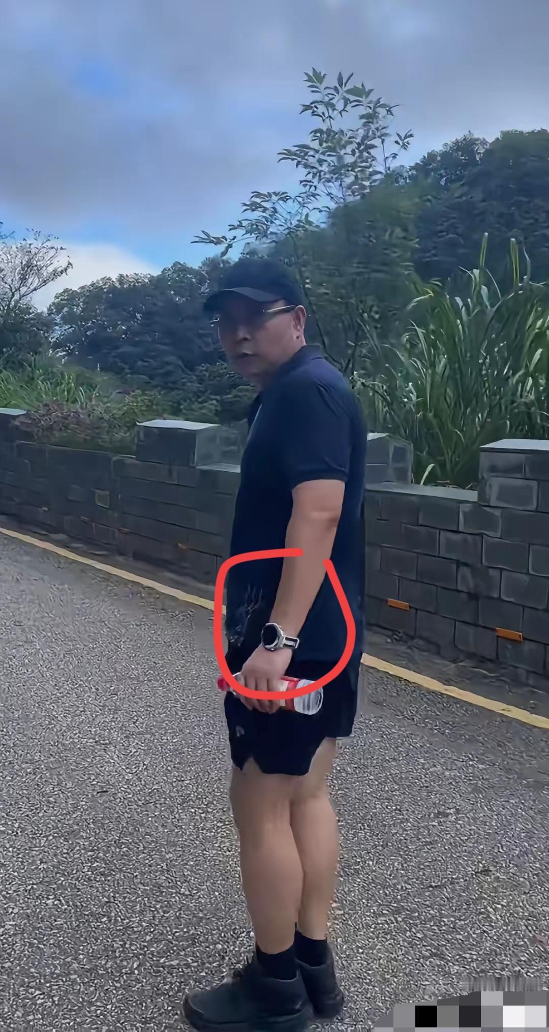 余承东戴的手表是不是华为的，看上去挺像的