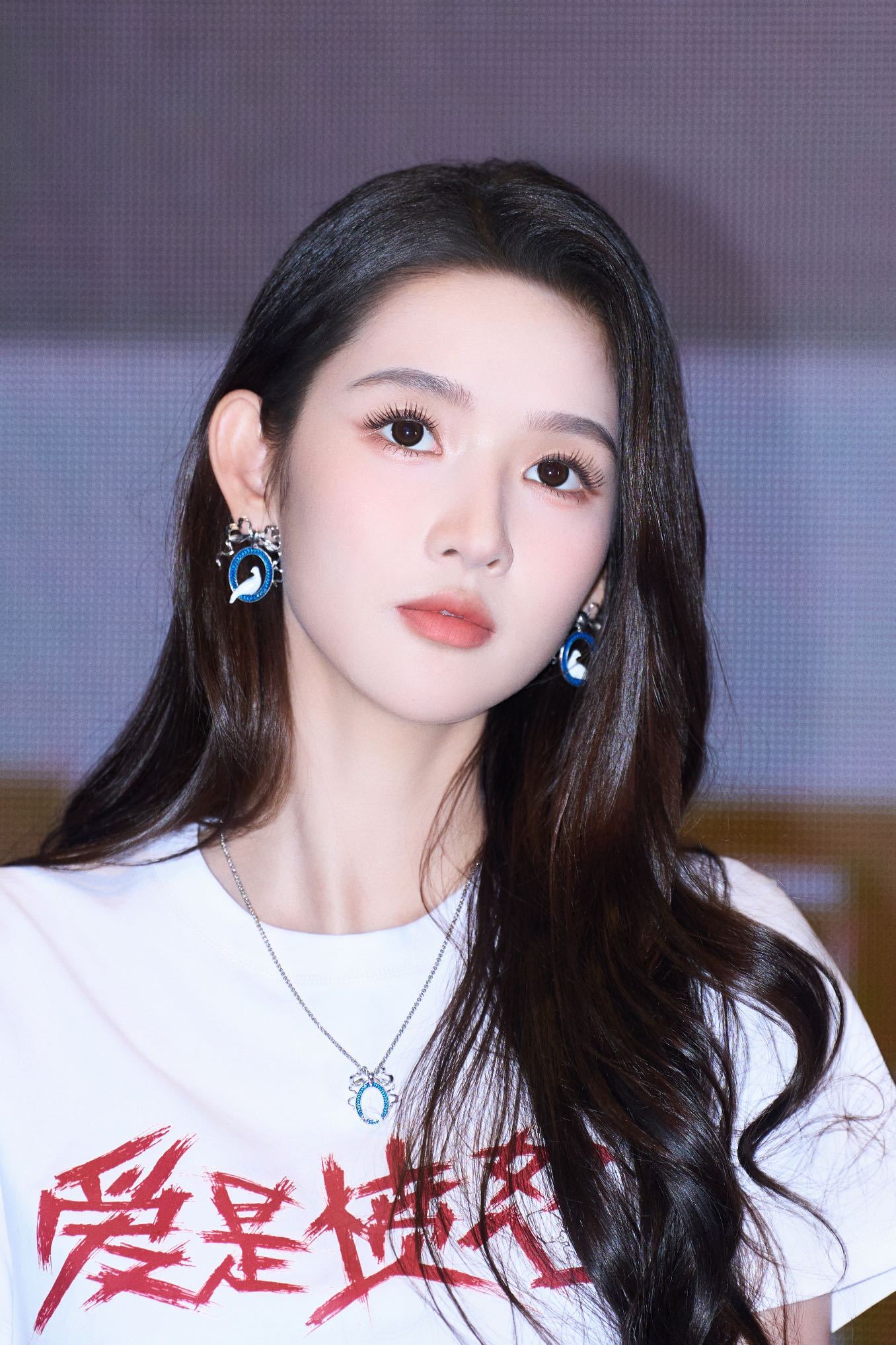 王玉雯别说了王安宇破碎了 路演现场王玉雯哽咽着讲完那段戏的时候王安宇的表情已经碎