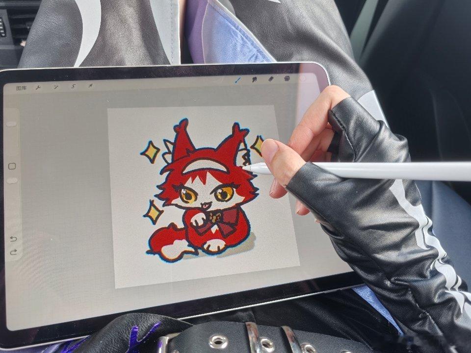 路上还在画猫... 