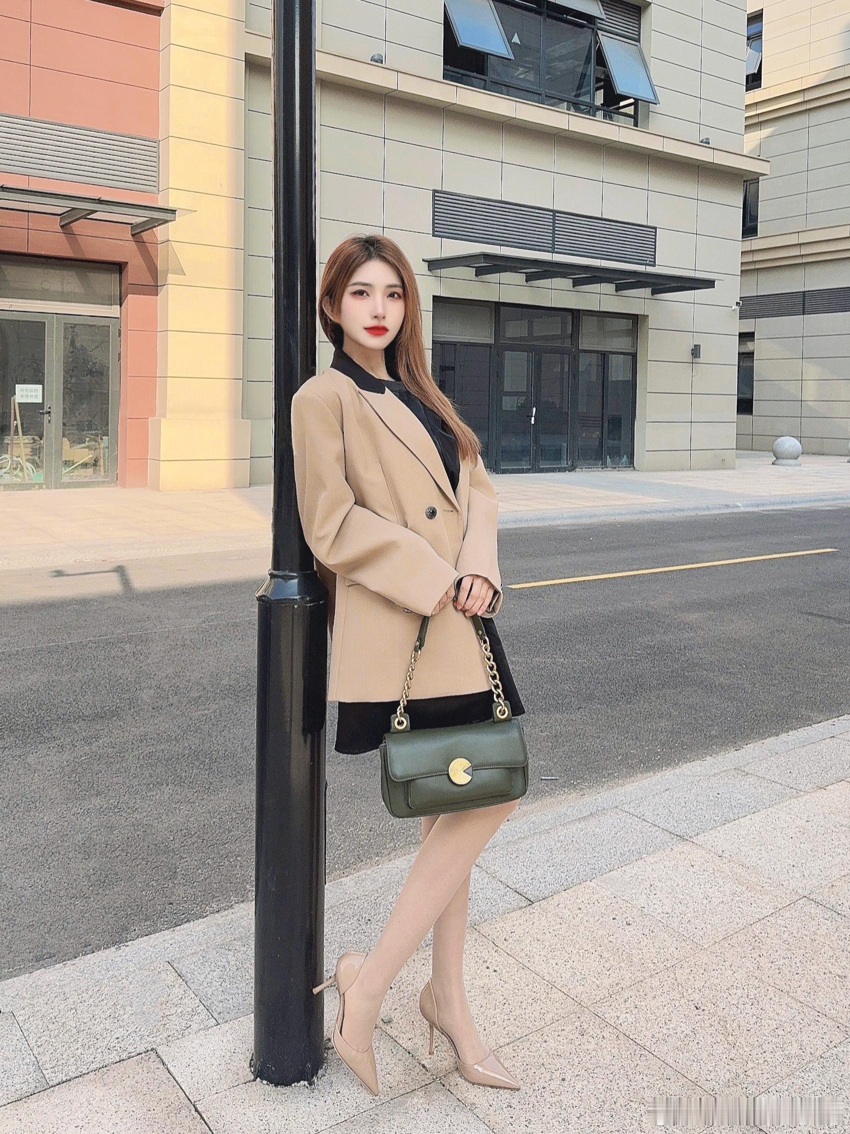 舒服了 非铁粉不会出现在评论区里啦 ​​​