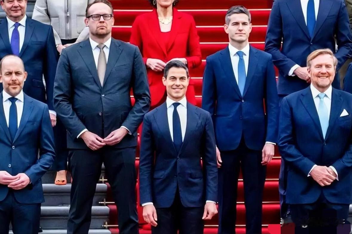 利好中国，荷兰新首相表态

当地时间2月23日，荷兰最年轻的首相罗布·耶滕宣誓就