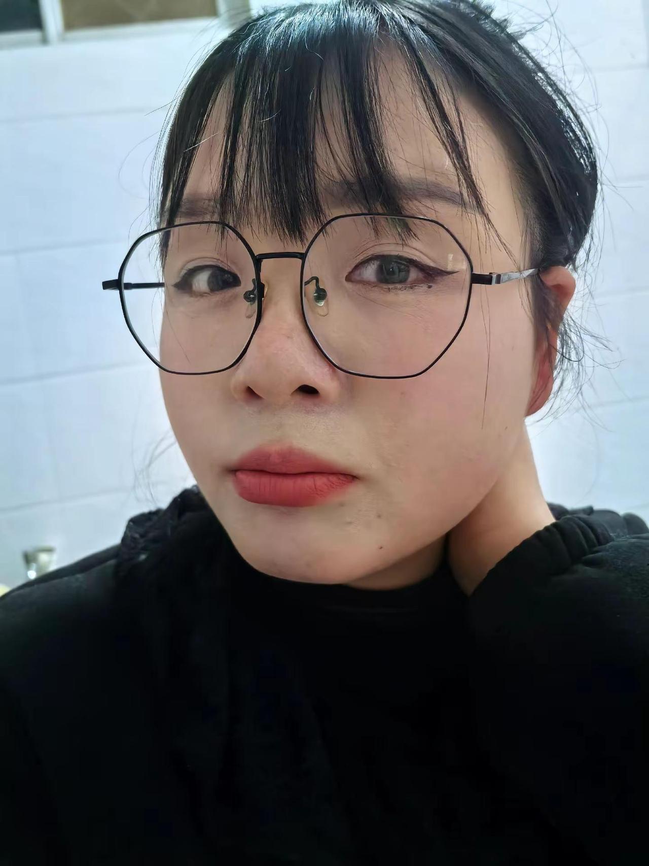 ， 人的一生有许多回忆转眼已是半生 ，曾经以为30多岁很遥远 却发现23岁是很久