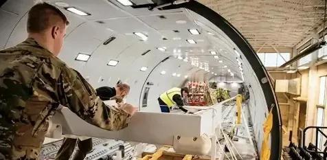 美国和伊朗的战争，让美国的武器神器拉下神坛，原来美国的武器是这么的水啊，以前都是