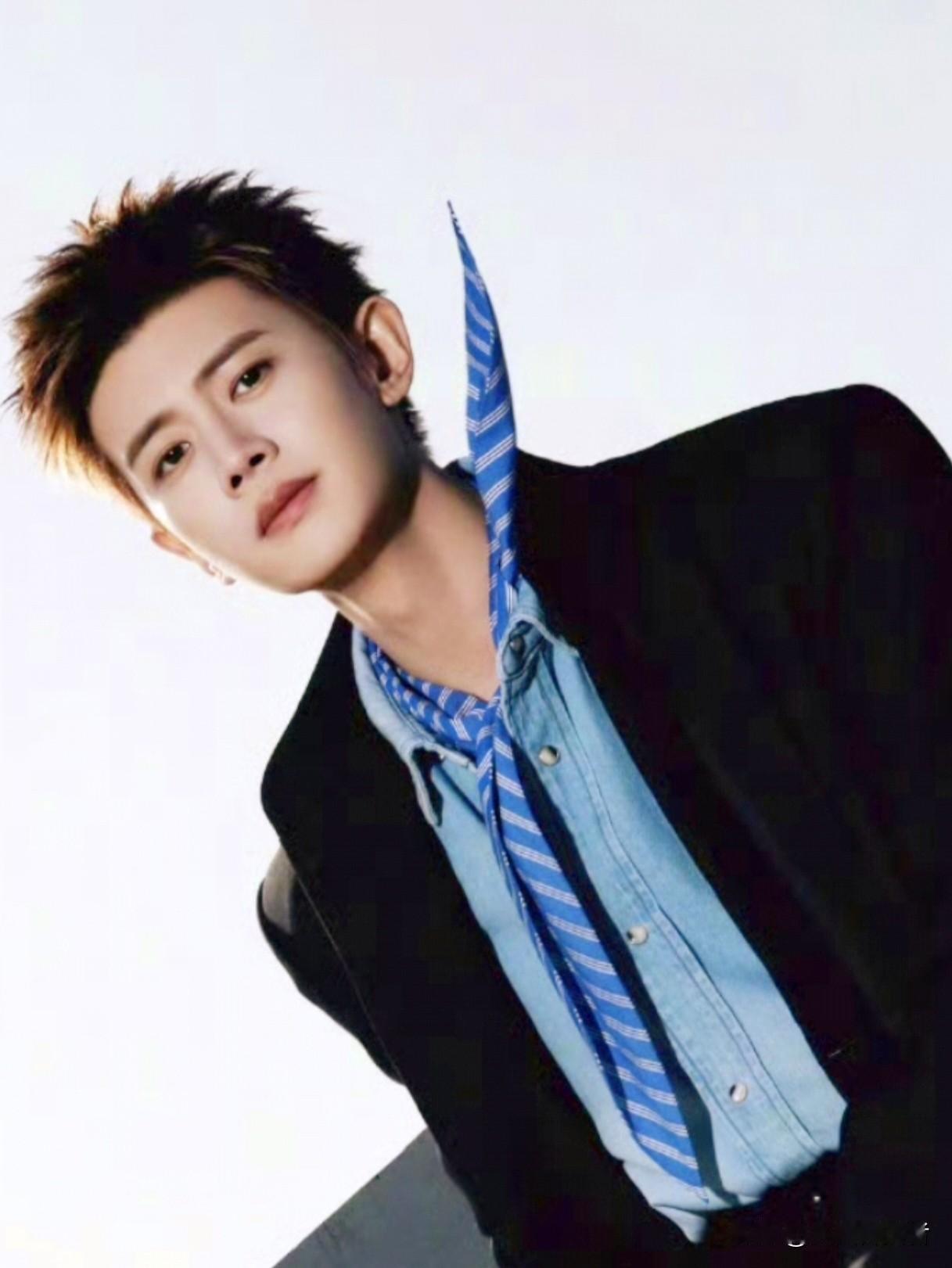 我的天啦！炸裂💥，有关于任嘉伦的这个消息，我怎么才知道❗❗❗
刚刚刷到一张图片