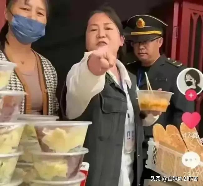 为让面皮筋道竟加硼砂！广东店主明知故犯，未售先擒获刑又赔钱
 
食品安全无小事，