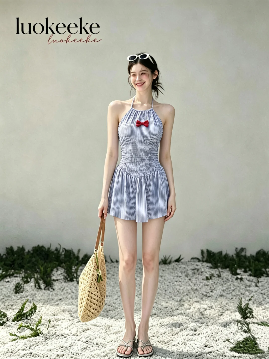 夏日清凉氛围感泳衣💙，蓝白条纹航海系穿搭