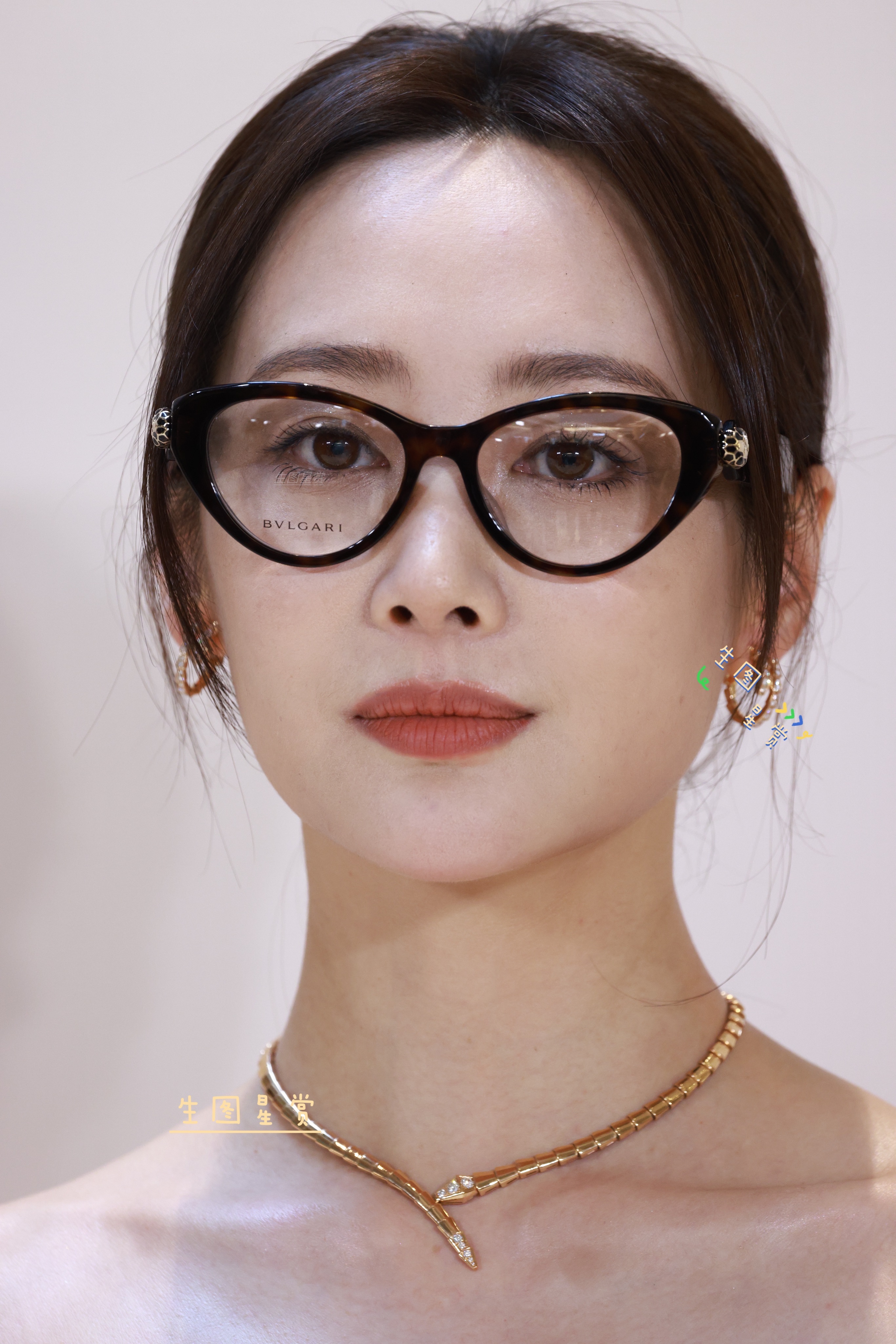 李纯深圳万象城品牌站台怼脸拍纯纯美貌输出🤍💋御姐气场眼镜杀一整个绝了[彩虹屁