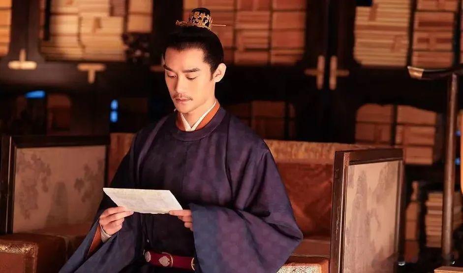 公元1033年，宋仁宗决定打开亲生母亲李宸妃的棺材，开棺验尸。

这时，李宸妃已