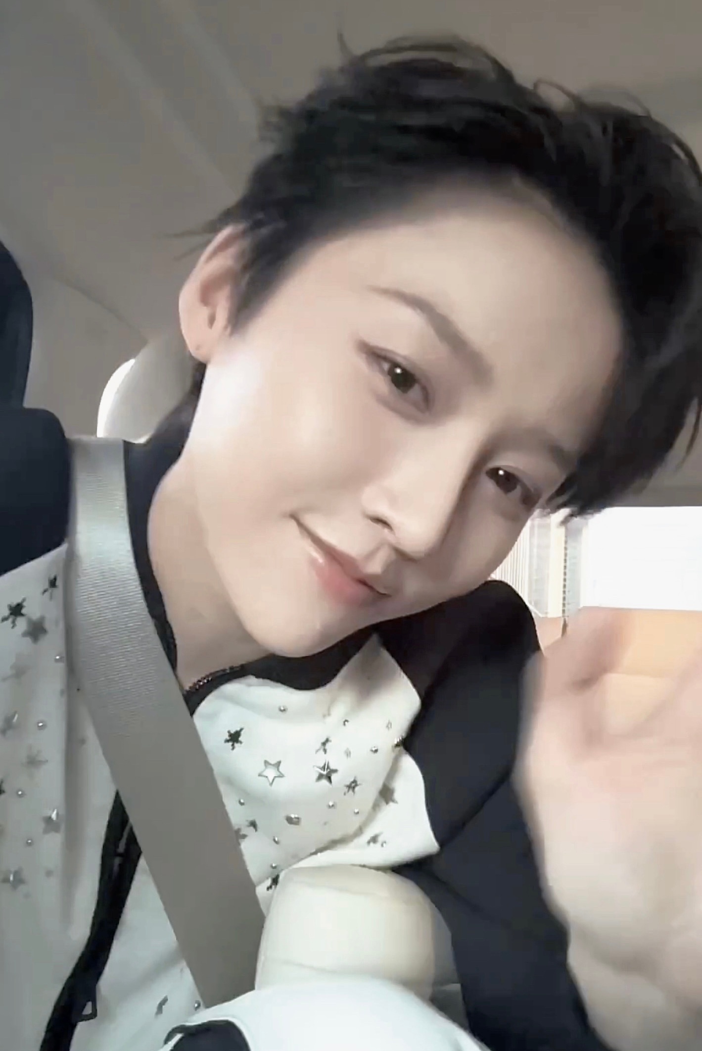 今天腊八  过了腊八就是年 祝大家腊八节快乐！ 今儿都吃腊八粥了吗[比耶]我吃这