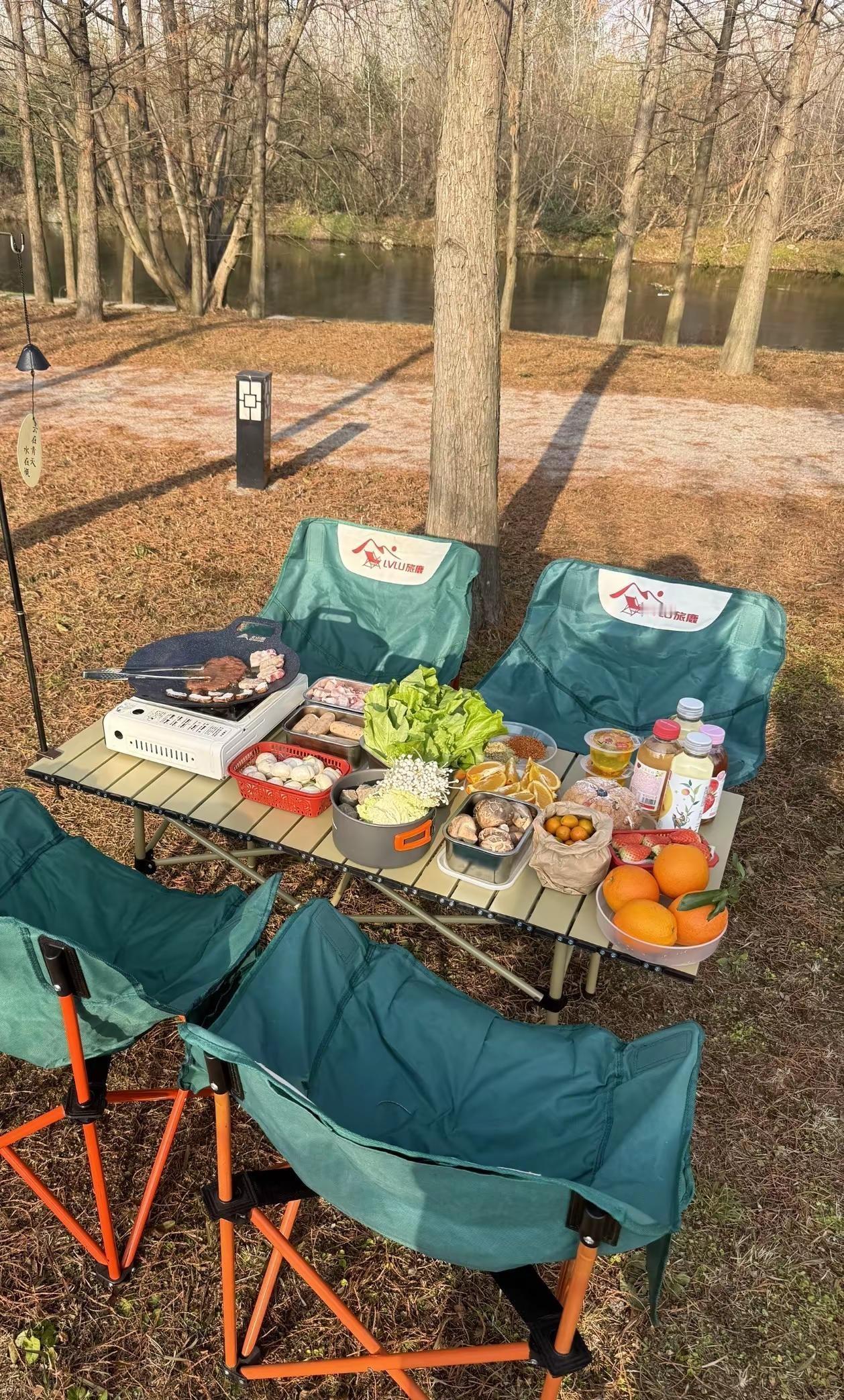 露营啦，你们都带些什么吃的，发评论区看看