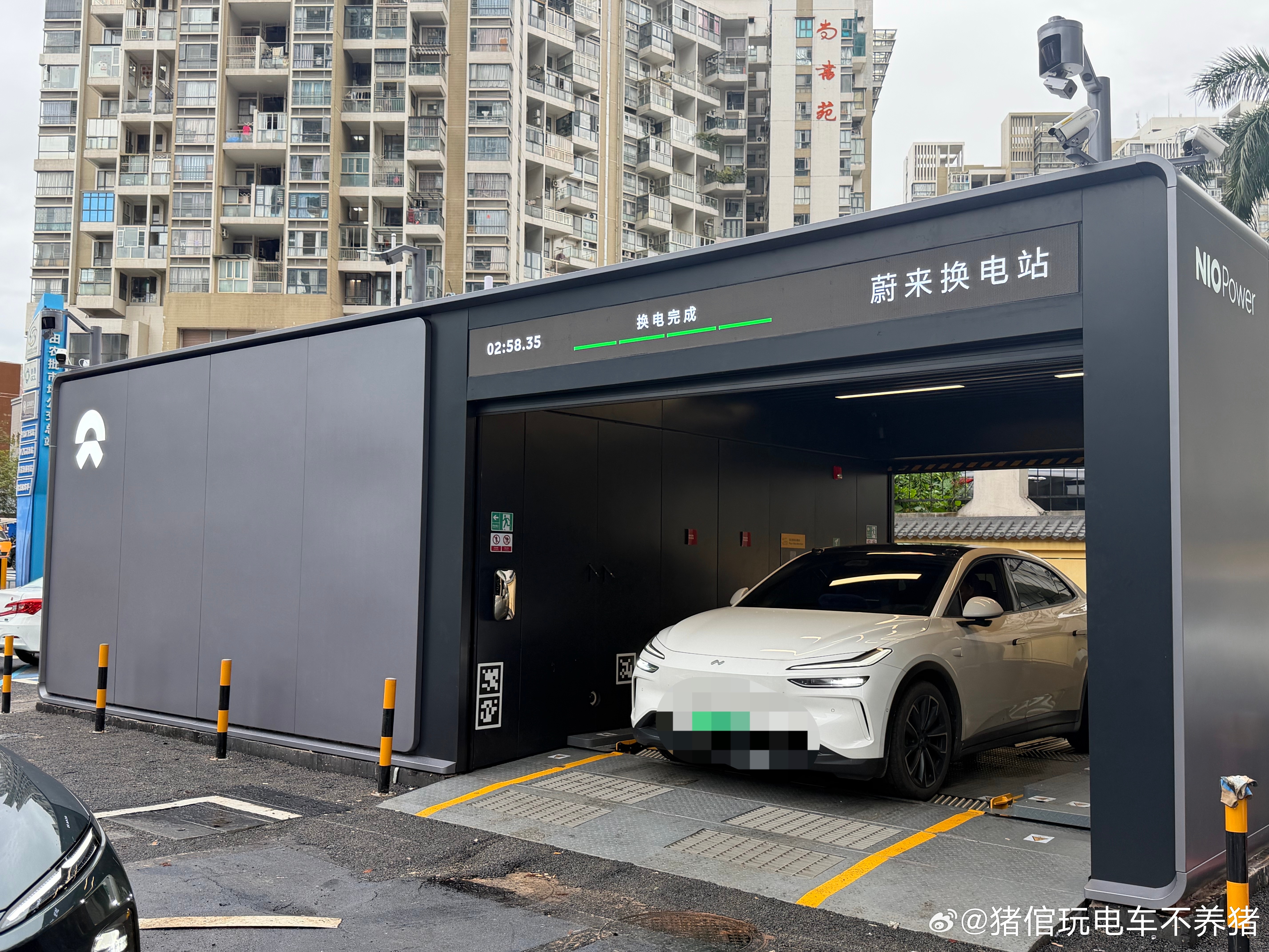 蔚来第五代换电站，换电时间明显缩短了很多常用常新，越用越好用，用完换电就离不开了