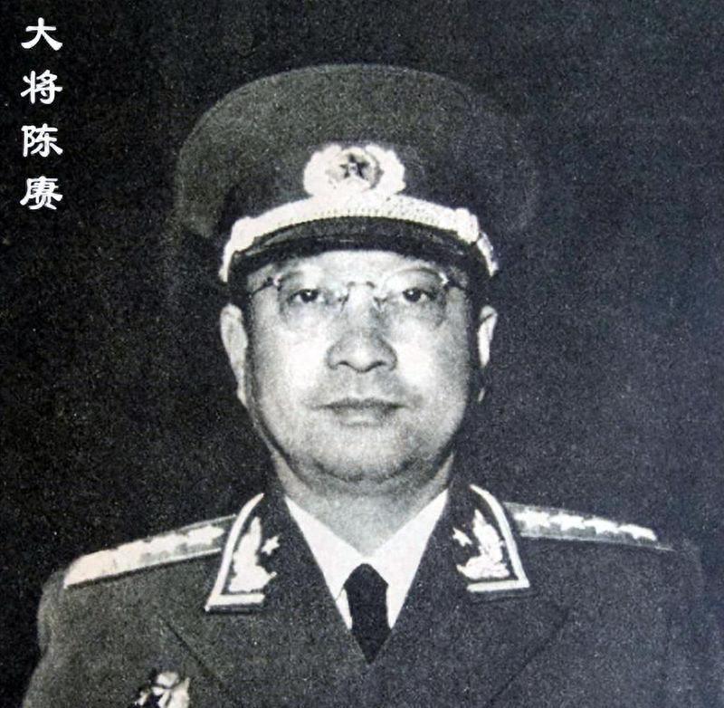 陈赓的大将和上将”妹夫”是谁？揭秘这两位与他特殊关系的著名将领！
1924年夏，