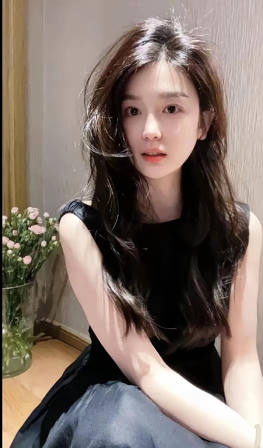 打工人的快乐🎉再上一天班，明天就放假啦，可以去玩啦，想想都特别的幸福，真开心呀