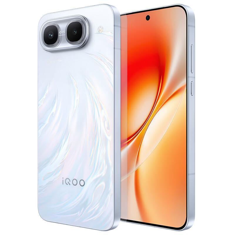 同价位罕见大电池2K直屏！iQOO Neo11至尊版该不该冲？
 
iQOO N