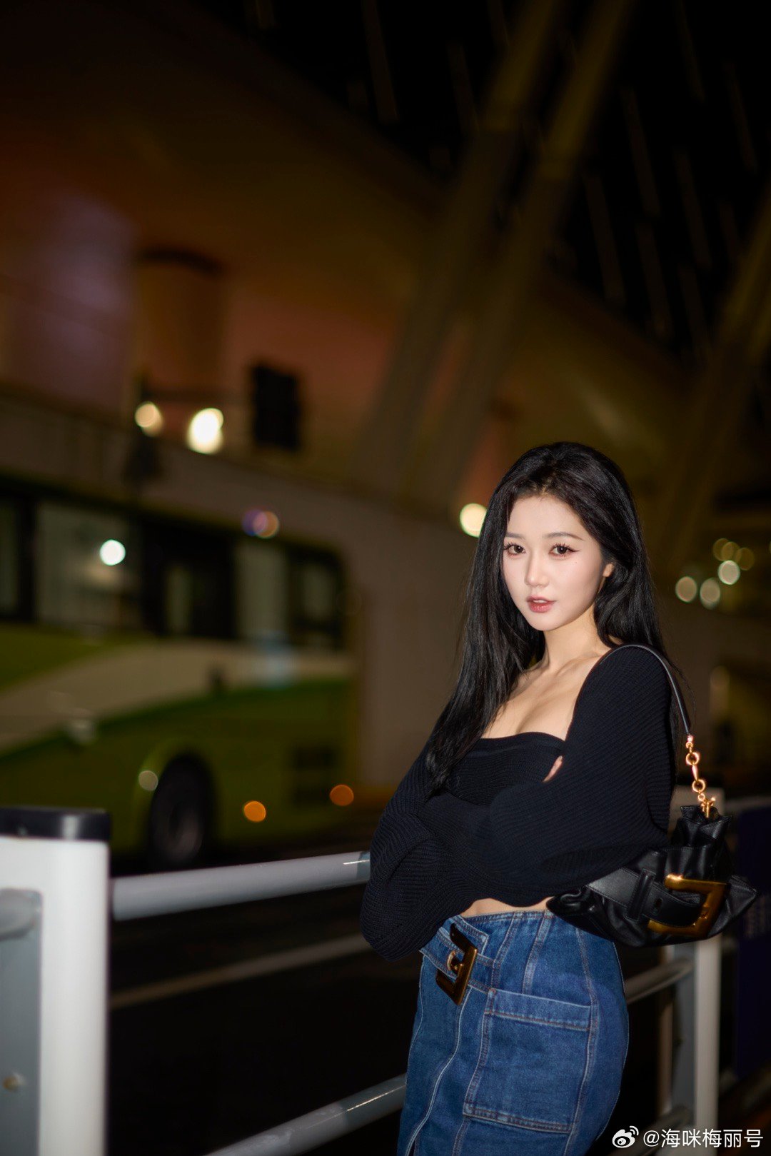 岳雨婷巴黎行程曝光：BALMAIN + ELIE SAAB大秀。出发图来了，状态