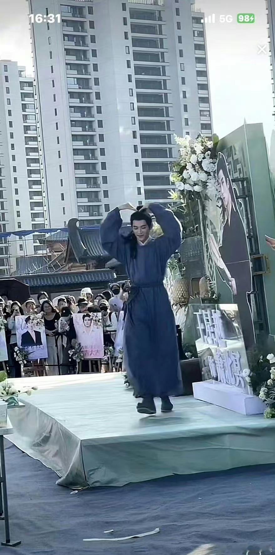 原来王星越的身材比例也挺堪忧的 ​​​