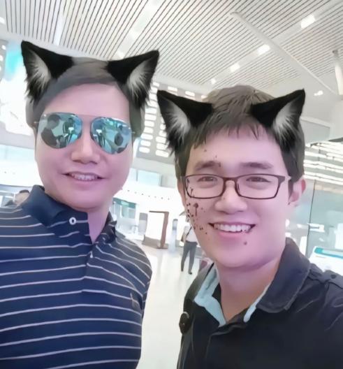 雷军对王腾不一般！


王腾这事确实挺可惜
跟了雷军九年
能力够强，相处也融洽