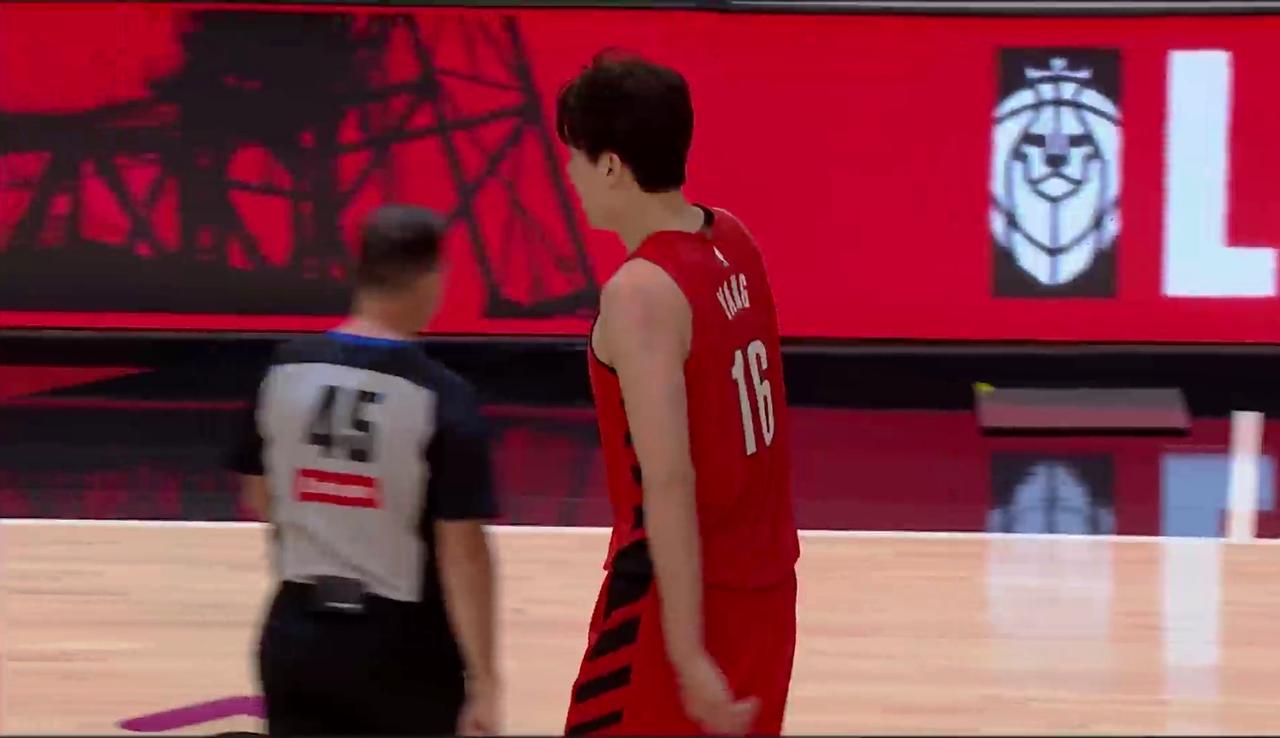 第一替补中锋登场，杨瀚森21分钟13分，开拓者119：66大胜伦敦雄狮

开拓者