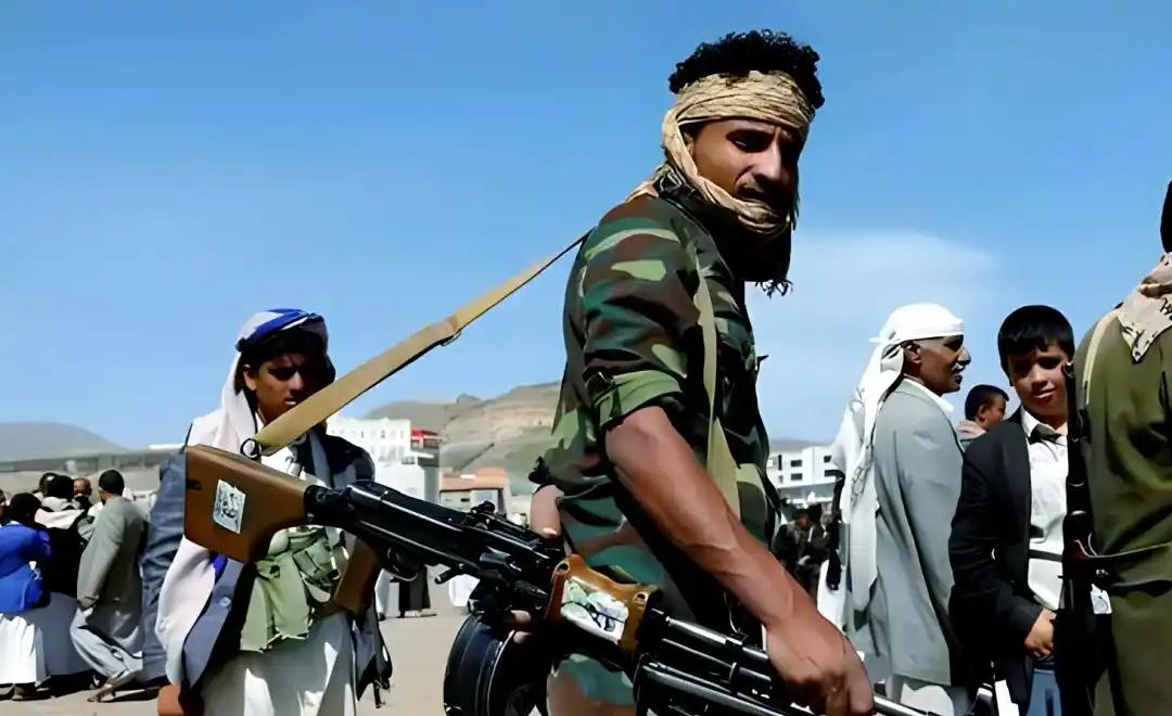 伊朗刚完成最高领袖权力交接，穆杰塔巴正式上任，也门胡塞武装就第一时间强势表态，这