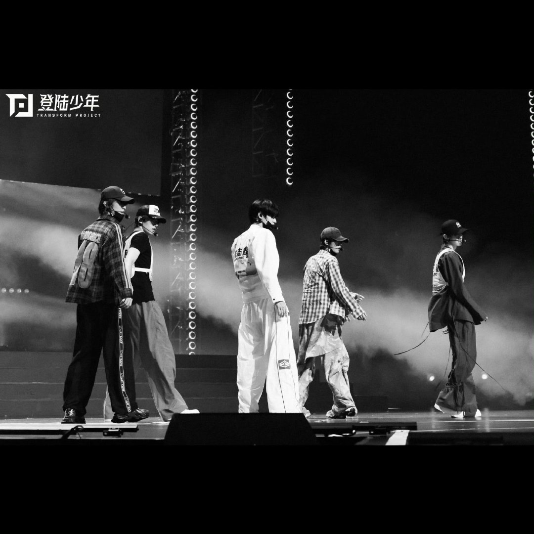 TOP登陆少年TMEA彩排照登陆少年TMEA彩排照哇 好期待！！！ 