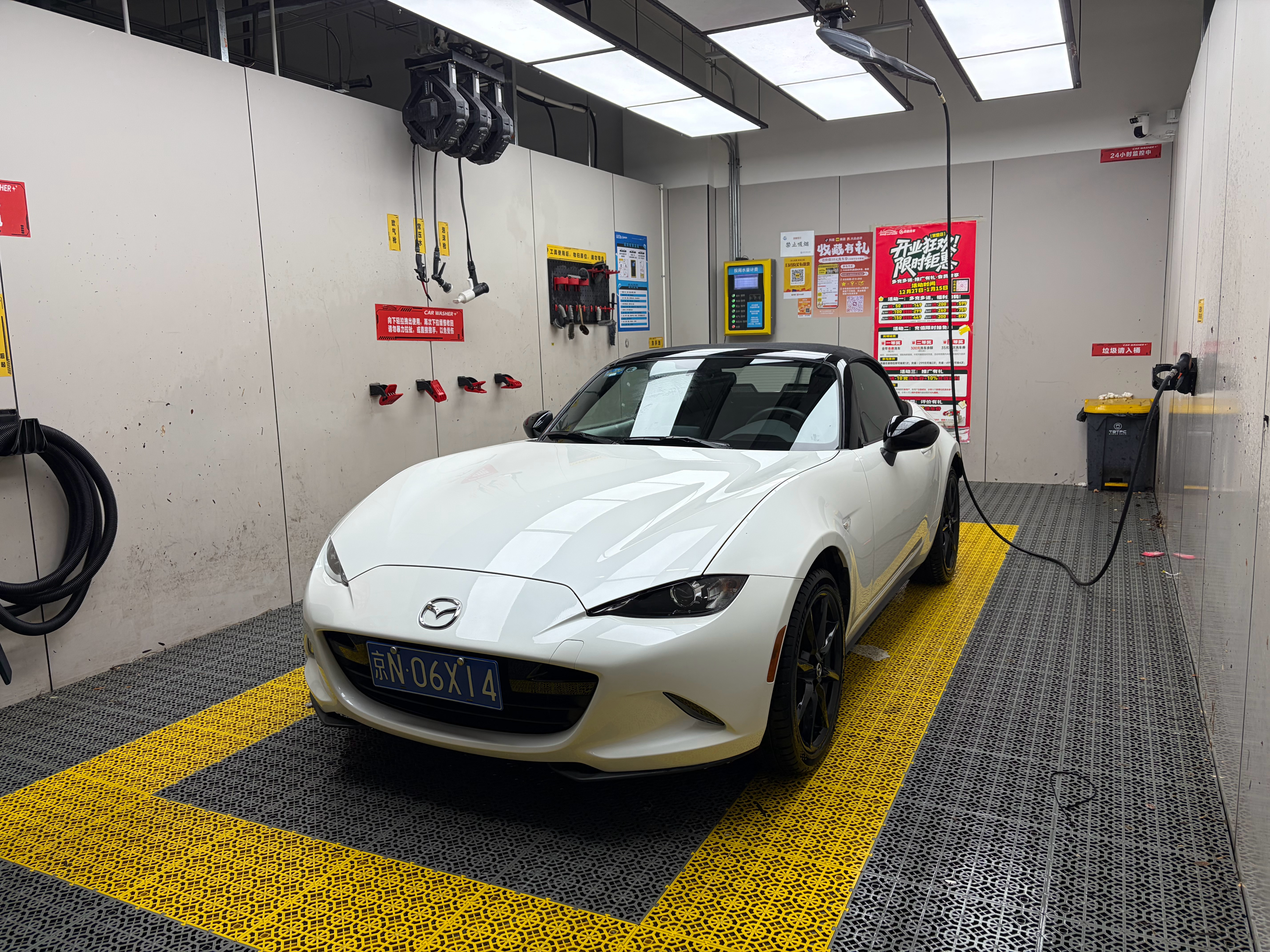 一个人洗车的一些感悟，洗车吧就像擦屁股一样，不是说得擦到一尘不染，差不多就得了，