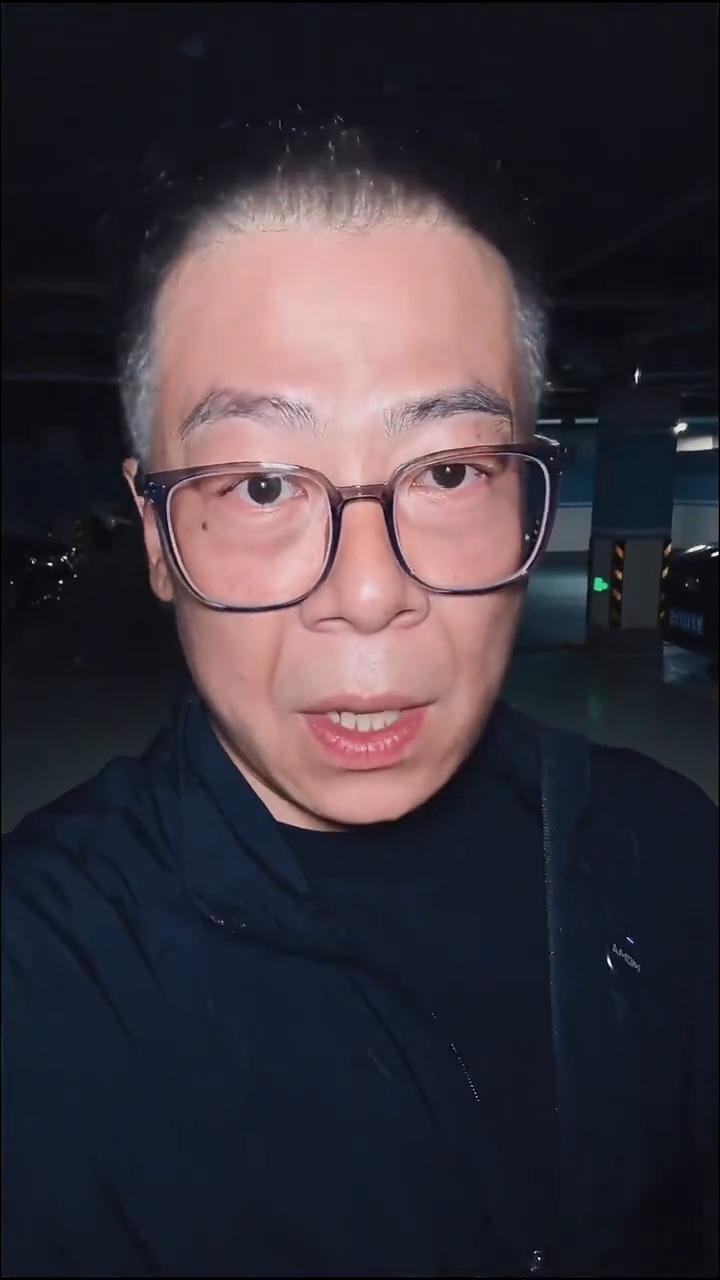做饭，珍惜家里为你做饭的人。
我真心的奉劝大家，一定要去尊重在家里经常给你做饭的