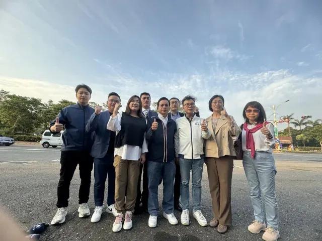 【今天（5月18日）早上六点，这10名台湾民意代表飞赴南沙太平岛了】综合台媒报道
