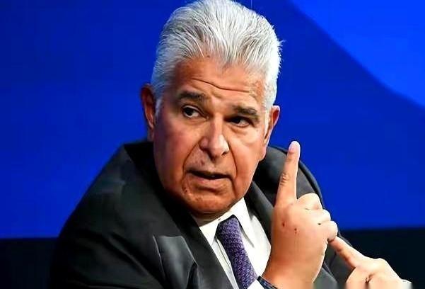 立陶宛一句话让巴拿马感觉天都快塌了。他们说：“我们犯了个巨大的错误，就像自己跳到