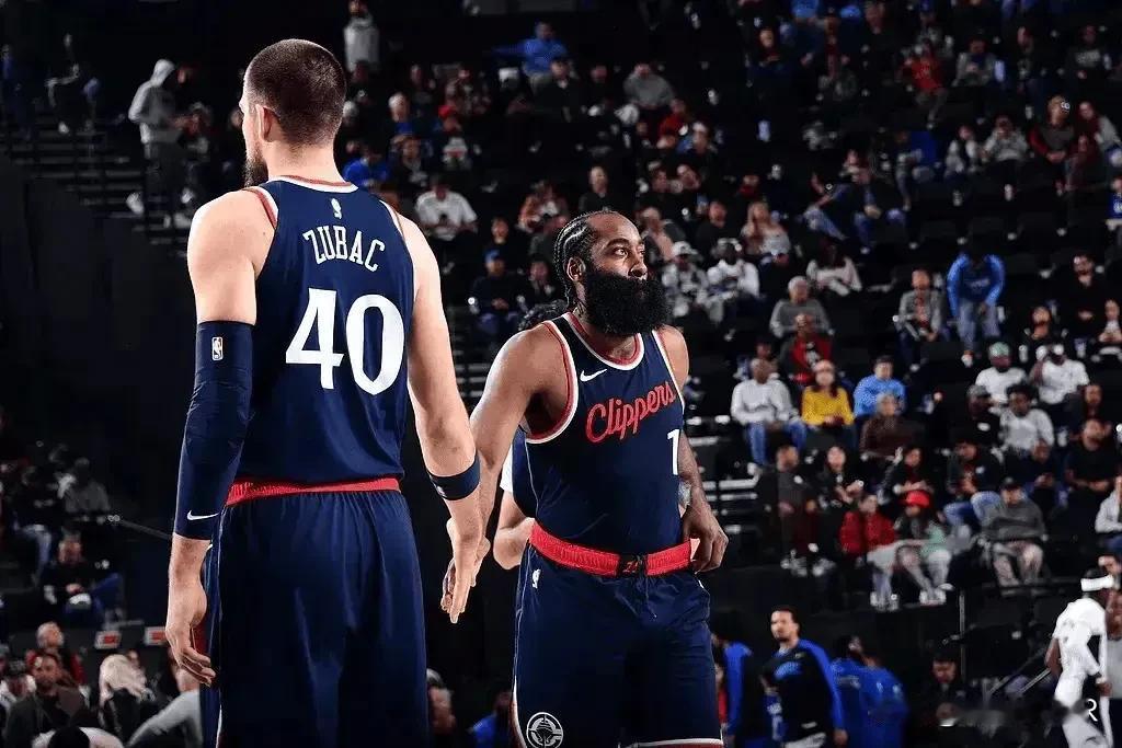 04月15日今日NBA常规赛，快船以124-119战胜勇士。

本场比赛取胜后，