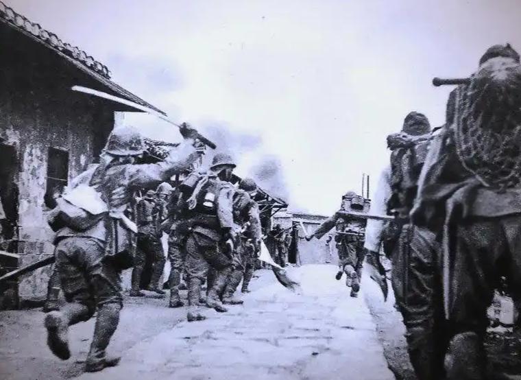 1931年农历八月初七，东北军独立第七旅的士兵陈广忠领到了饷钱。这位1908年出