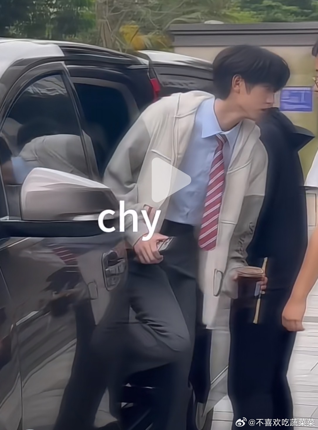 tg张桂源下班回酒店 