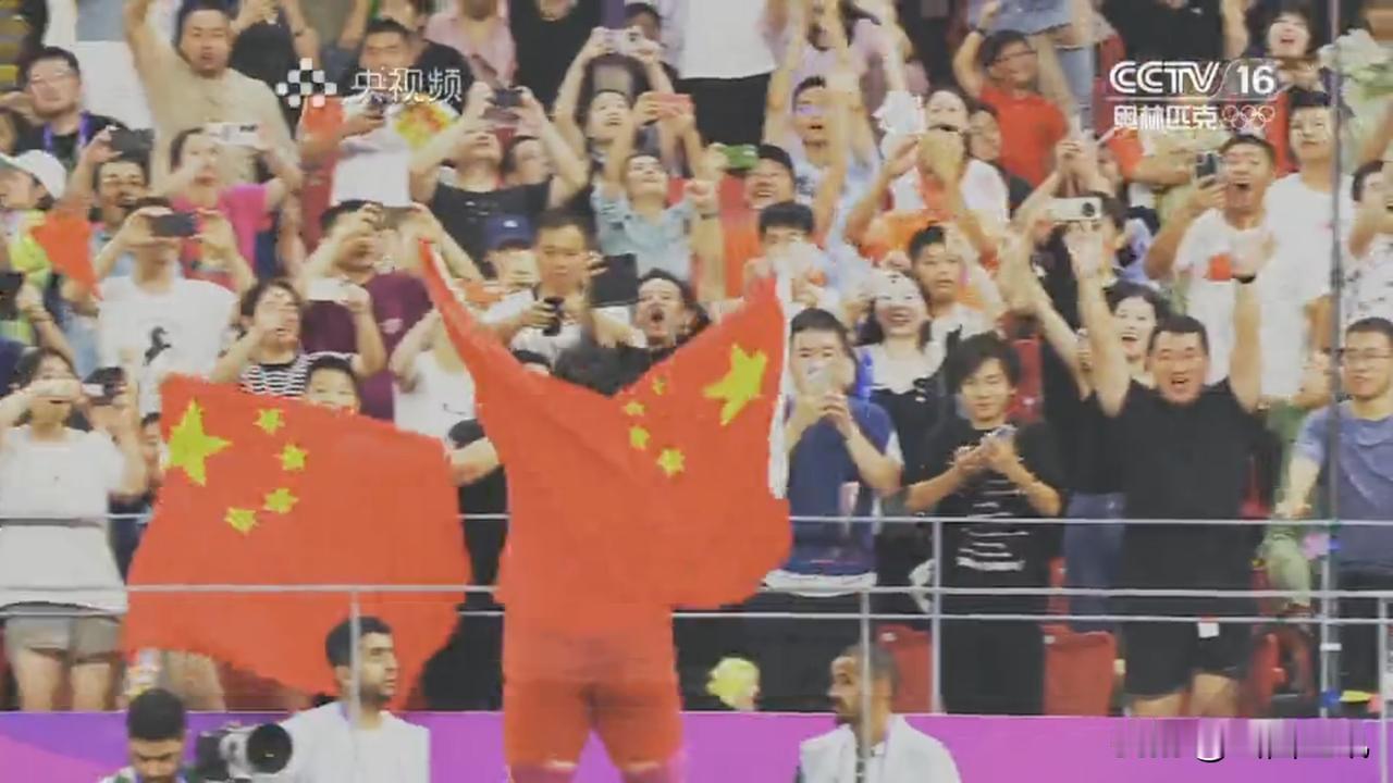 中国女篮77-64中国台北队夺得亚运会女篮铜牌。陈明伶爆砍20分，张子宇14分，