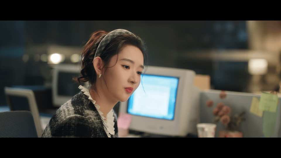 突然的喜欢今日开播突然的喜欢女主拿恋爱剧本狂撩霸总，却被反套路拿捏，男主白天冷硬