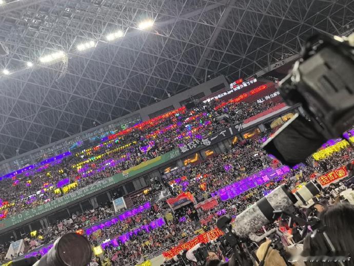 看到这片紫海，好像进入了另一个世界 