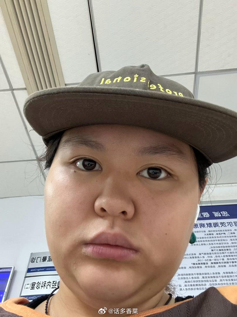 一大早来医院在医院门口被交警抓了我不清楚 