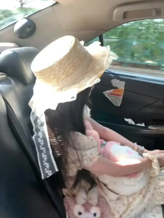 她留给你 是背影