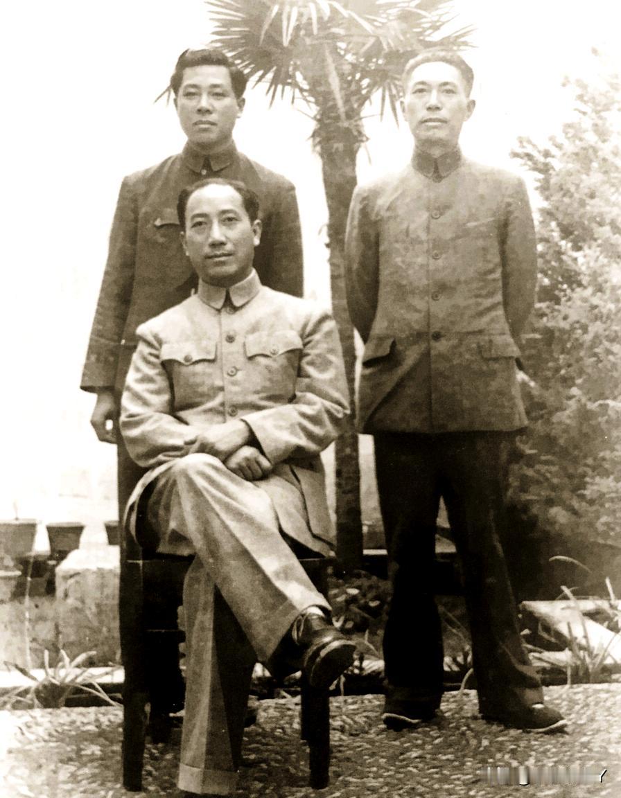 这才是真实的戴笠，军统副局长戴笠，大家都好好瞧瞧！这绝不是演戏，也绝不是影视剧中