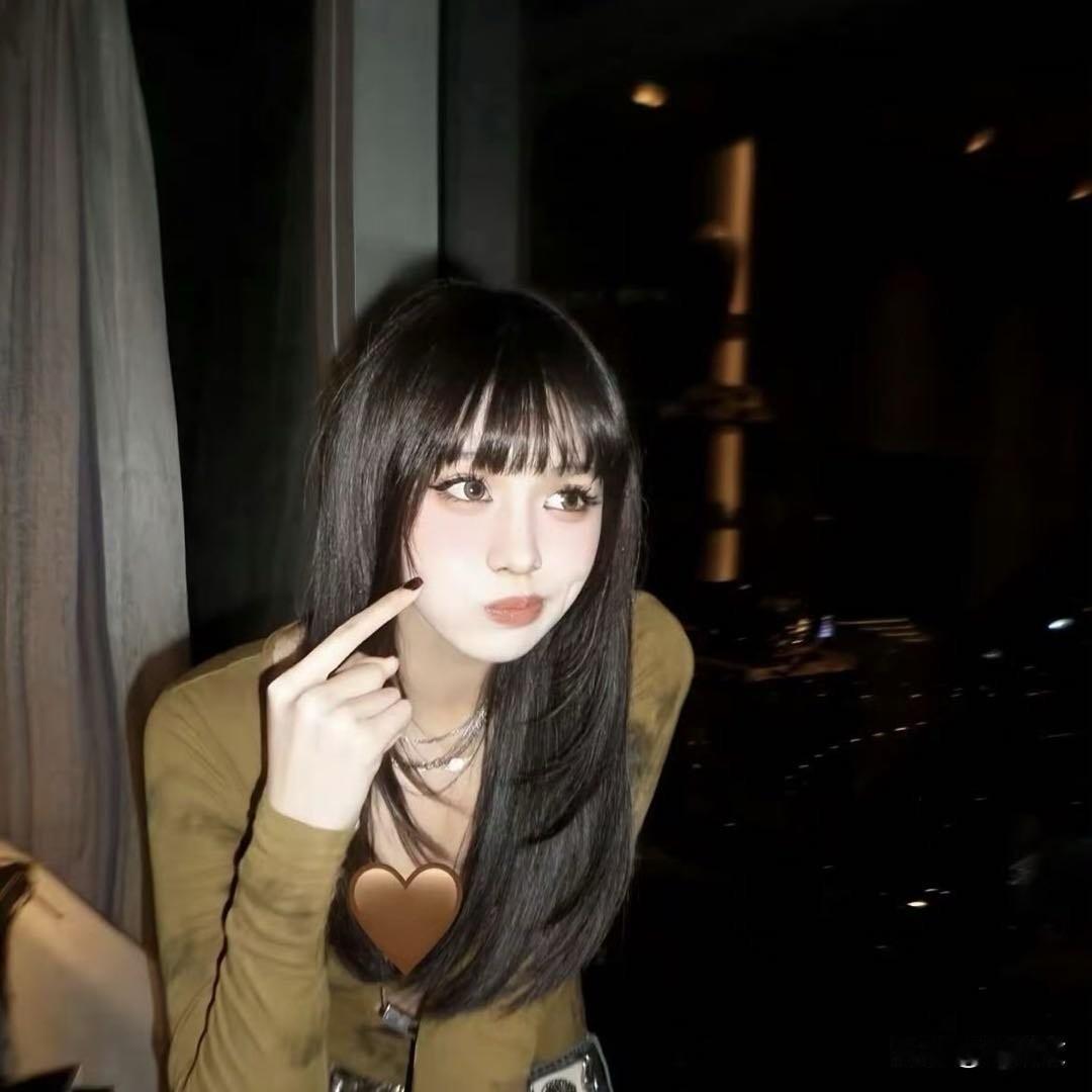 汪峰大女儿长开太惊艳，178cm身高配超模身材，颜值全捡爸妈优点长
 
汪峰大女