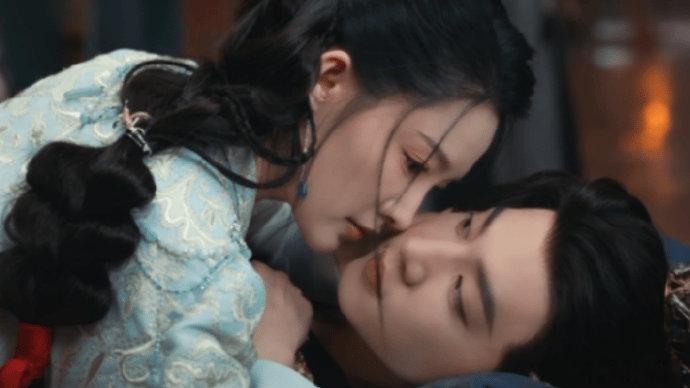 第几次亲嘴12秒翻面3次啊被付一笑和凤随歌的吻戏圈粉了！12秒翻面三次不说，两个