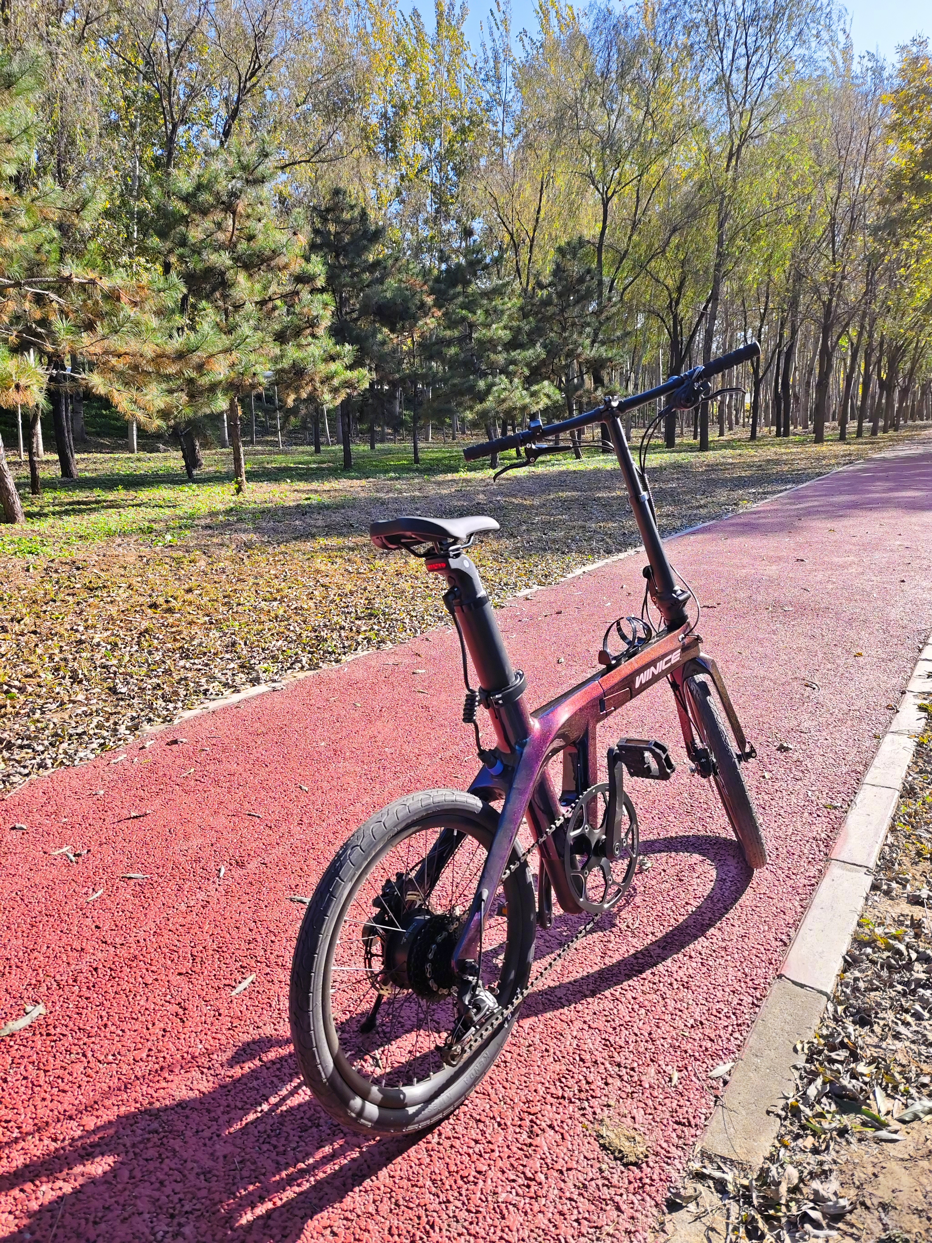 今天北京天气好，第一次骑行干了 50 公里，没有电助力还真可能坚持不下来。感觉折