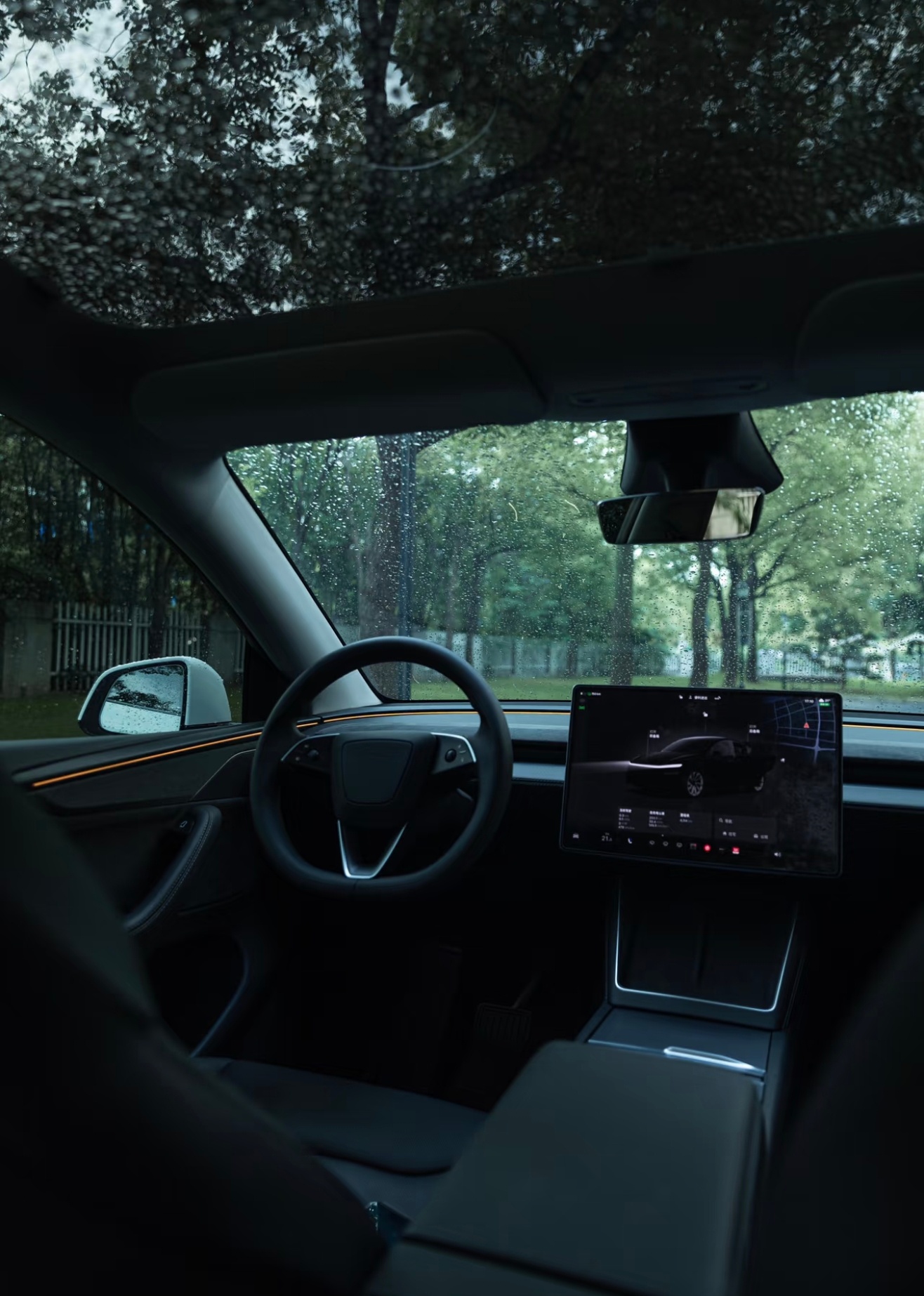 特斯拉发ModelY战报特斯拉Model Y 真真切切的说明了一件事网络和现实，