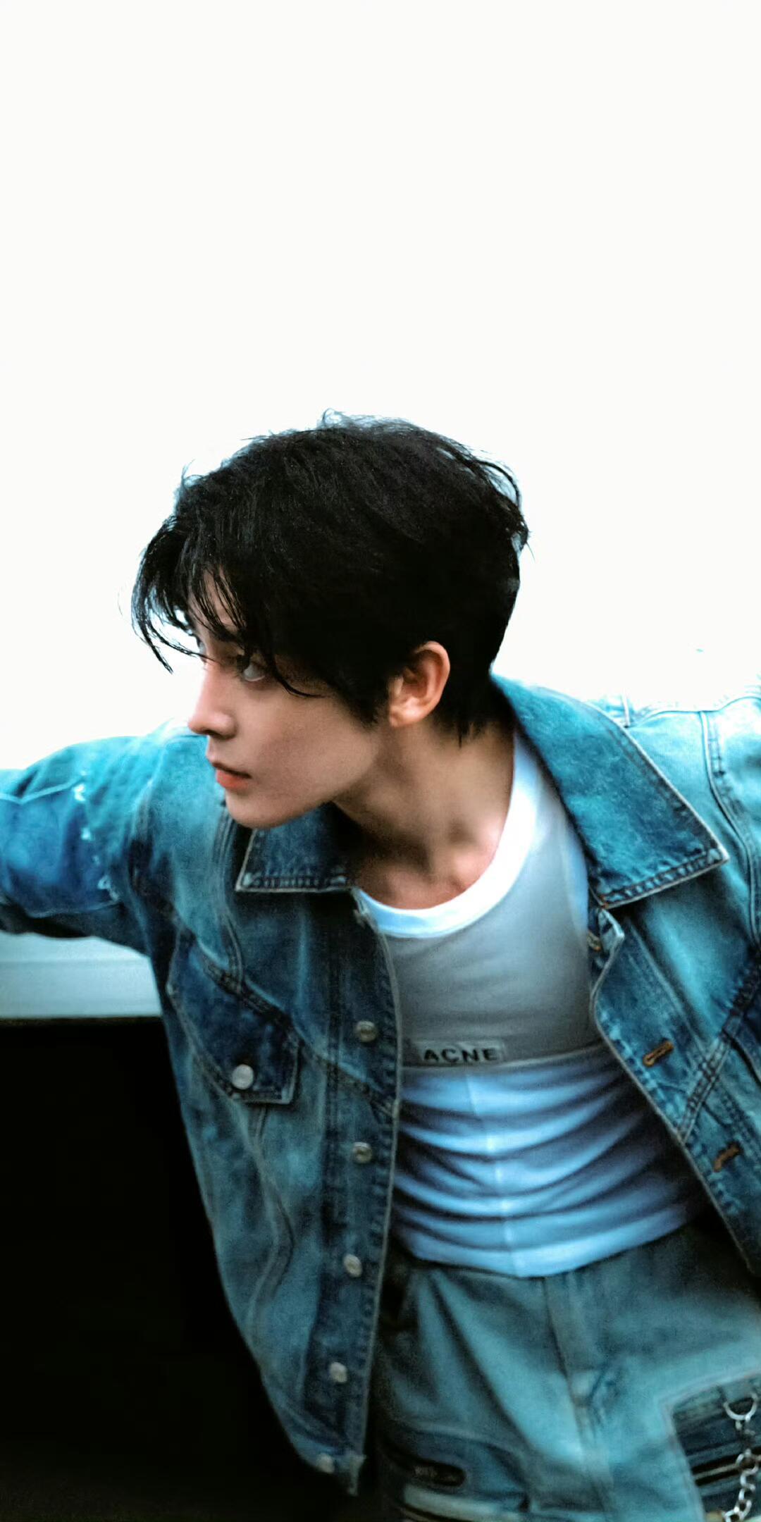 侯明昊壁纸 | 快把小侯的壁纸交出来🥝们 ​​​