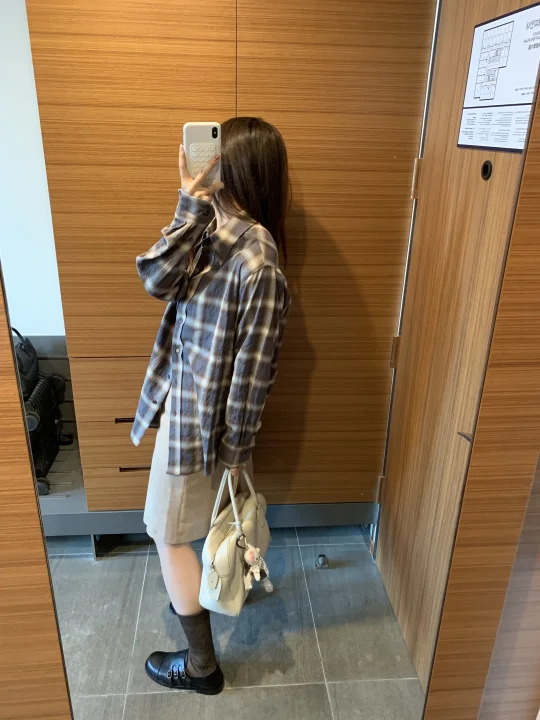 att这么贵的衬衫有人买了么