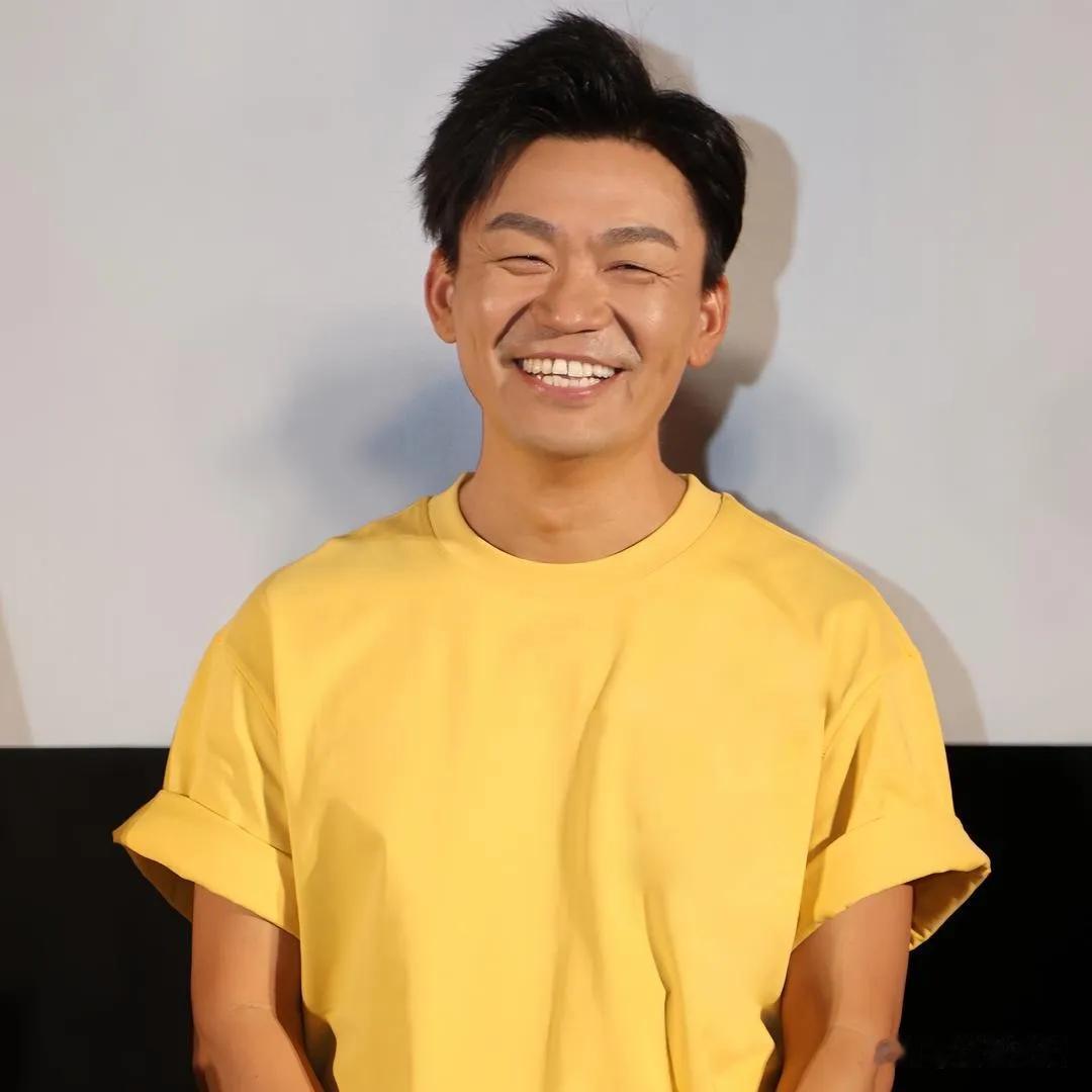 草根出身的王宝强，这次百花奖须然值得了零票，但是人家票房还是大卖。
草根逆袭须然