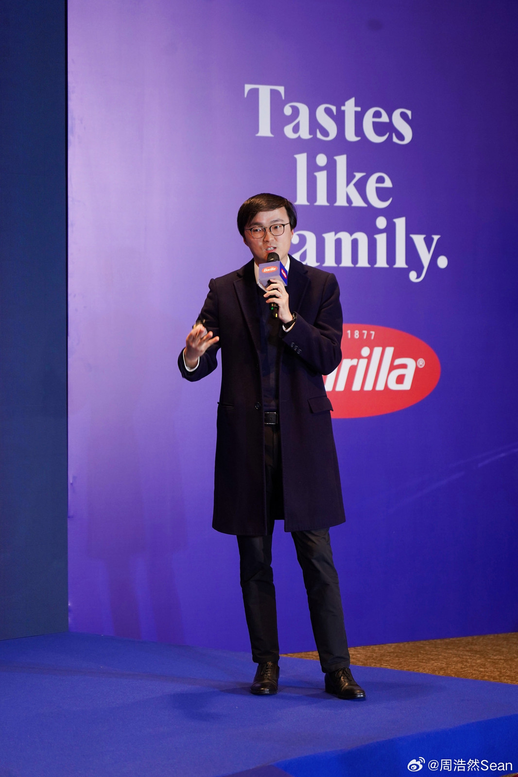 很高兴为的各位VIP们的中国站观赛体验做出一点微小的贡献。好几万一张票的Padd